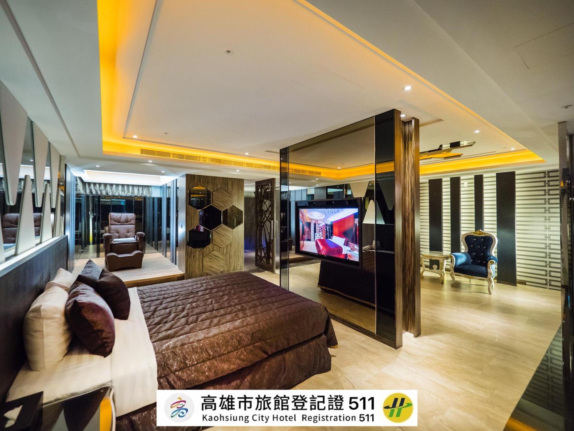 薇風情汽車旅館 - 鳳山館 Kaohsiung Bagian luar foto