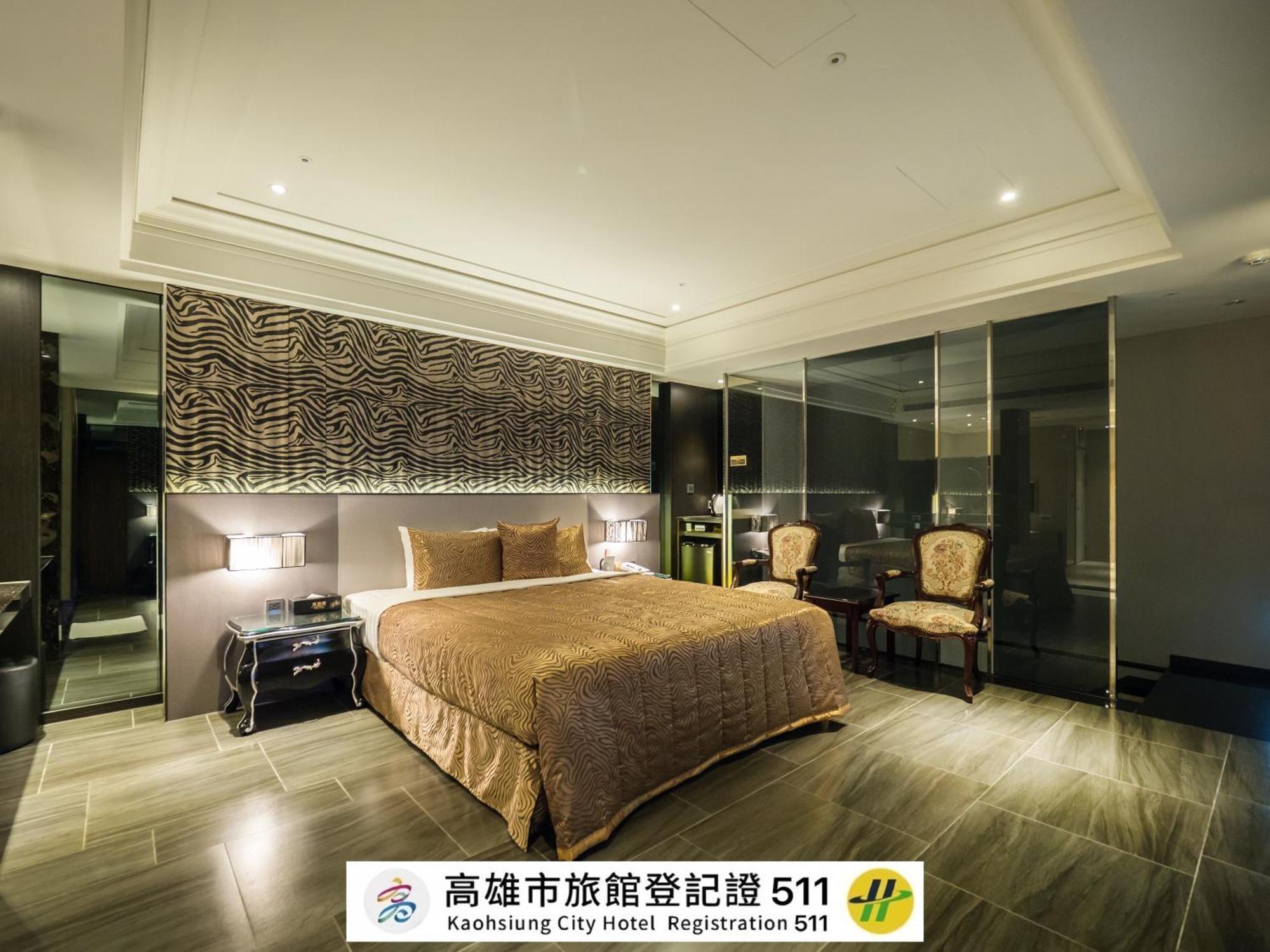 薇風情汽車旅館 - 鳳山館 Kaohsiung Bagian luar foto